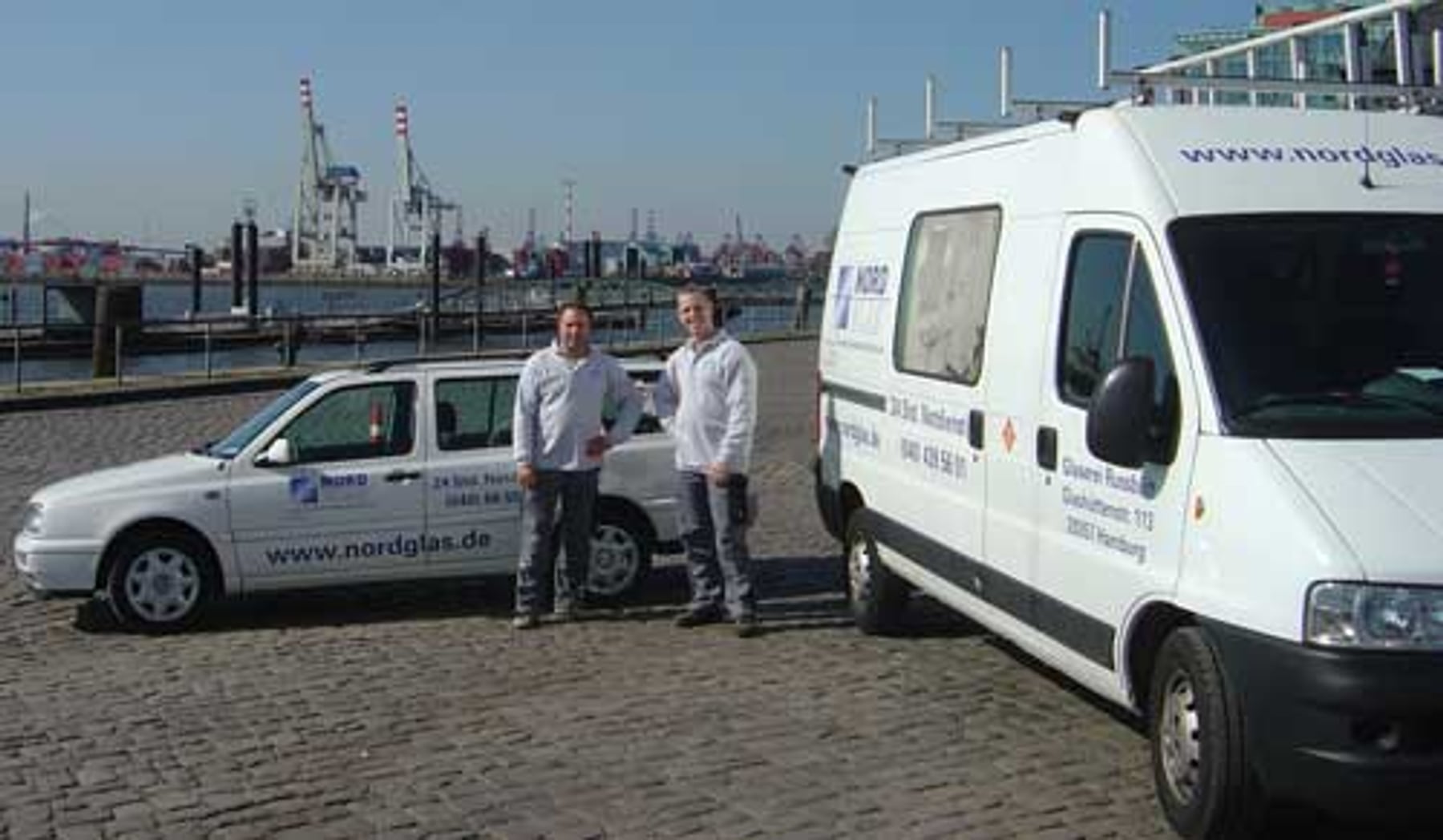 Team der Glaserei Russbült am Hamburger Hafen